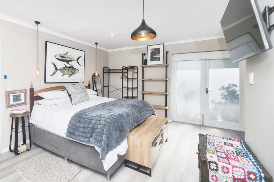 6 Bedroom Property for Sale in Northcliff Western Cape